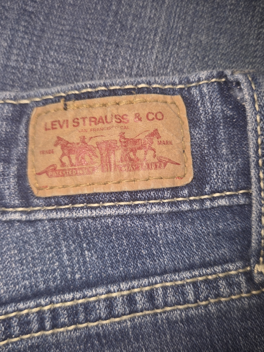 Levis Superlow 518 Bootcut Low Rise Jeans Medium Wash Size 9 S/C Short - Picture 8 of 9